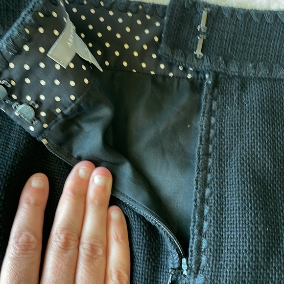 Ann Taylor NWOT Elegant Embroidered Black & Polkadot Pleated Skirt Size 0 - Picture 8 of 9